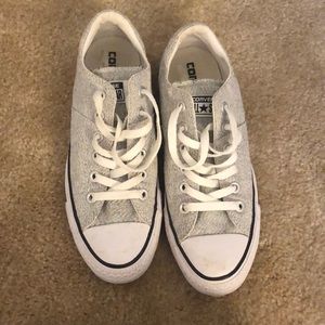 converse women’s size 8